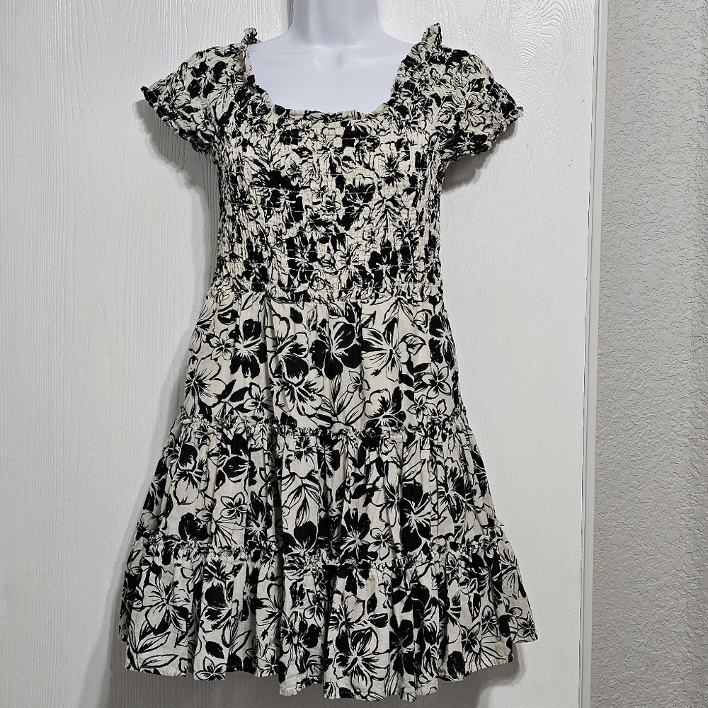 American Eagle Outfitters Black White Floral Smocked Tiered Mini Dress Size S